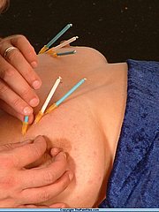 Slavegirl Shaz in Needle Pain